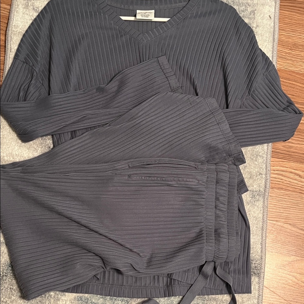 Gray Ribbed Knit Sweater and Pants Set
